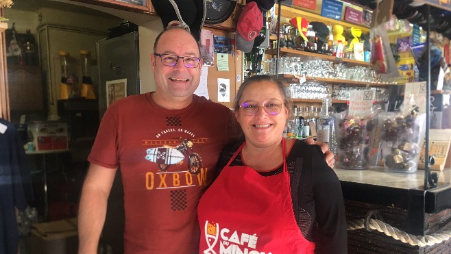 A Calais, Mimi et Lolo fêtent leurs 20 ans à la tête du Café du Minck 