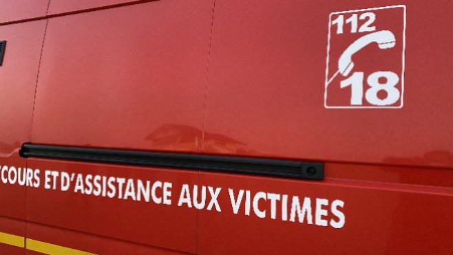 Un hangar agricole a pris feu lundi soir à Embry. 