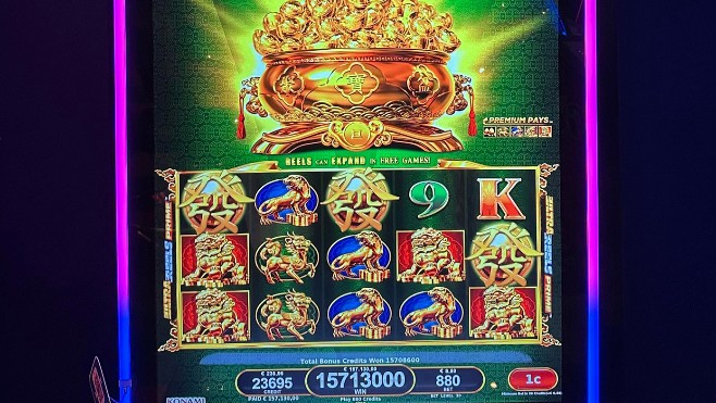 Une cliente du casino de Calais décroche le Jackpot de 157 130€ à la machine à sous