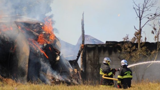 Millam: un hangar détruit par les flammes samedi après-midi