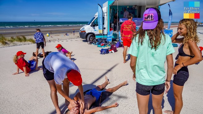 Cet été encore, les plages du dunkerquois vivent grâce aux animateurs des Dunes de Flandre