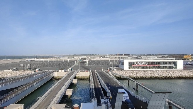 Découvrez les coulisses et le fonctionnement du port de Calais