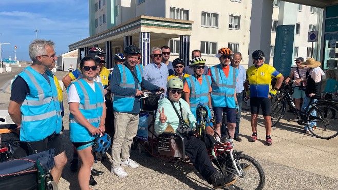 En fauteuil roulant, Fabrice veut relier Berck à Biarritz, en tandem, en plusieurs étapes