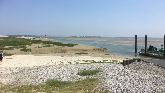 En Baie de Somme, une pirogue avec 15 passagers en difficulté sur un banc de sable !