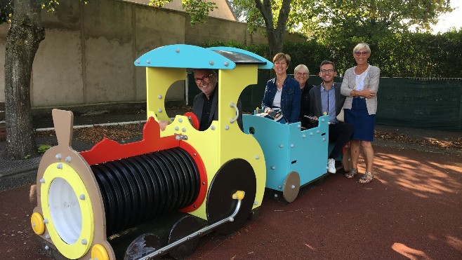 Marck, le toit de l'école du Moulin est enfin étanche !