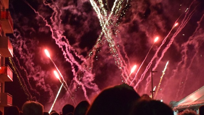 Soirée de lancement du Free Rider Fest, à Sainte Cécile, avec retransmission du match et feu d'artifice