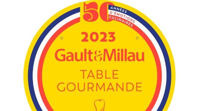 Gault et Millau attribue 2 toques au restaurant Sur mer à Merlimont et au Schorre à Saint Valéry Sur Somme.