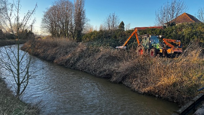 Inondations: des travaux ont débuté canal des Pierrettes à Hames Boucres