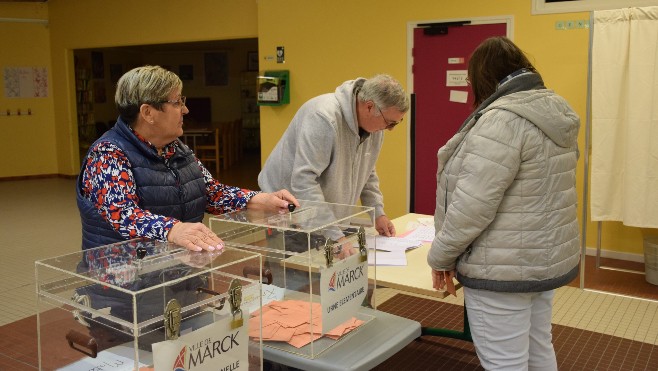 A Marck, les parents d’élèves votent majoritairement pour le port de l’uniforme à l’école 