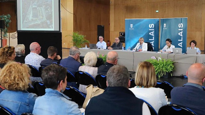 A Calais, lancement de la concertation sur la requalification de la place du théâtre et ses abords