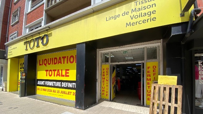 A Dunkerque, les salariés du magasin Toto espèrent être repris après sa fermeture définitive en juillet. 