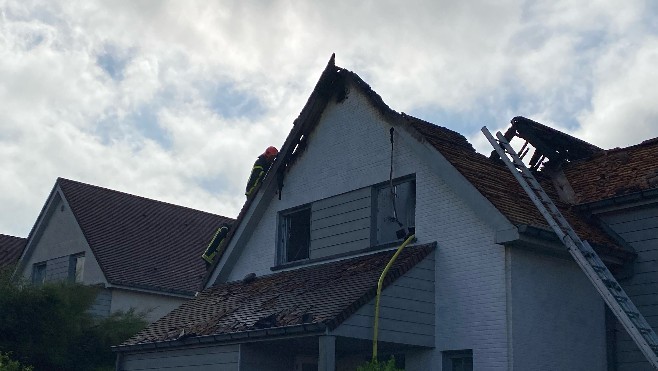 Une maison frappée par la foudre à Equihen-plage