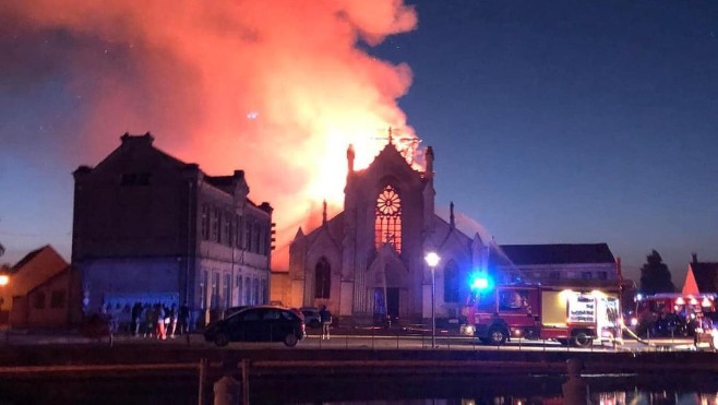 Saint-Omer : l'Eglise de l'Immaculée-Conception ravagée par les flammes