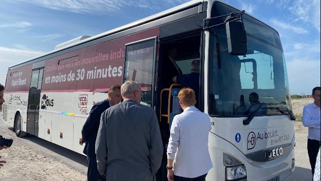 Au boulot en 30 minutes sans la voiture ! La première ligne de car a été lancée lundi entre Dunkerque et Bourbourg. 