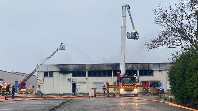 A Petite-Synthe, Kalifrais, la société de soupes et Potjevleeschs détruite par un incendie... 