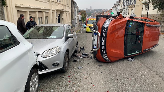 Boulogne: un automobiliste perd le contrôle, et se retrouve sur le flanc