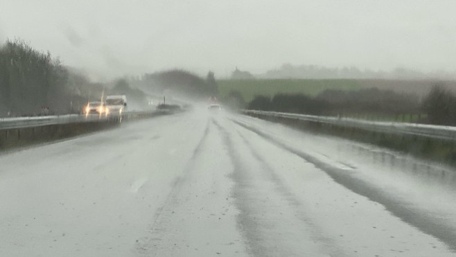 L'équivalent de 15 jours de pluies attendues en 48h, de premières inondations dans le Vimeu