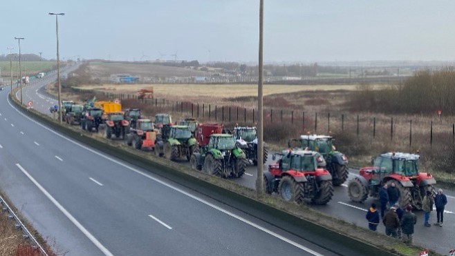 Mobilisation des agriculteurs sur l'A16 ce mercredi