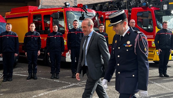 Le ministre de la Fonction Publique veut faire passer une loi pour mieux accompagner les agents victimes d'agressions