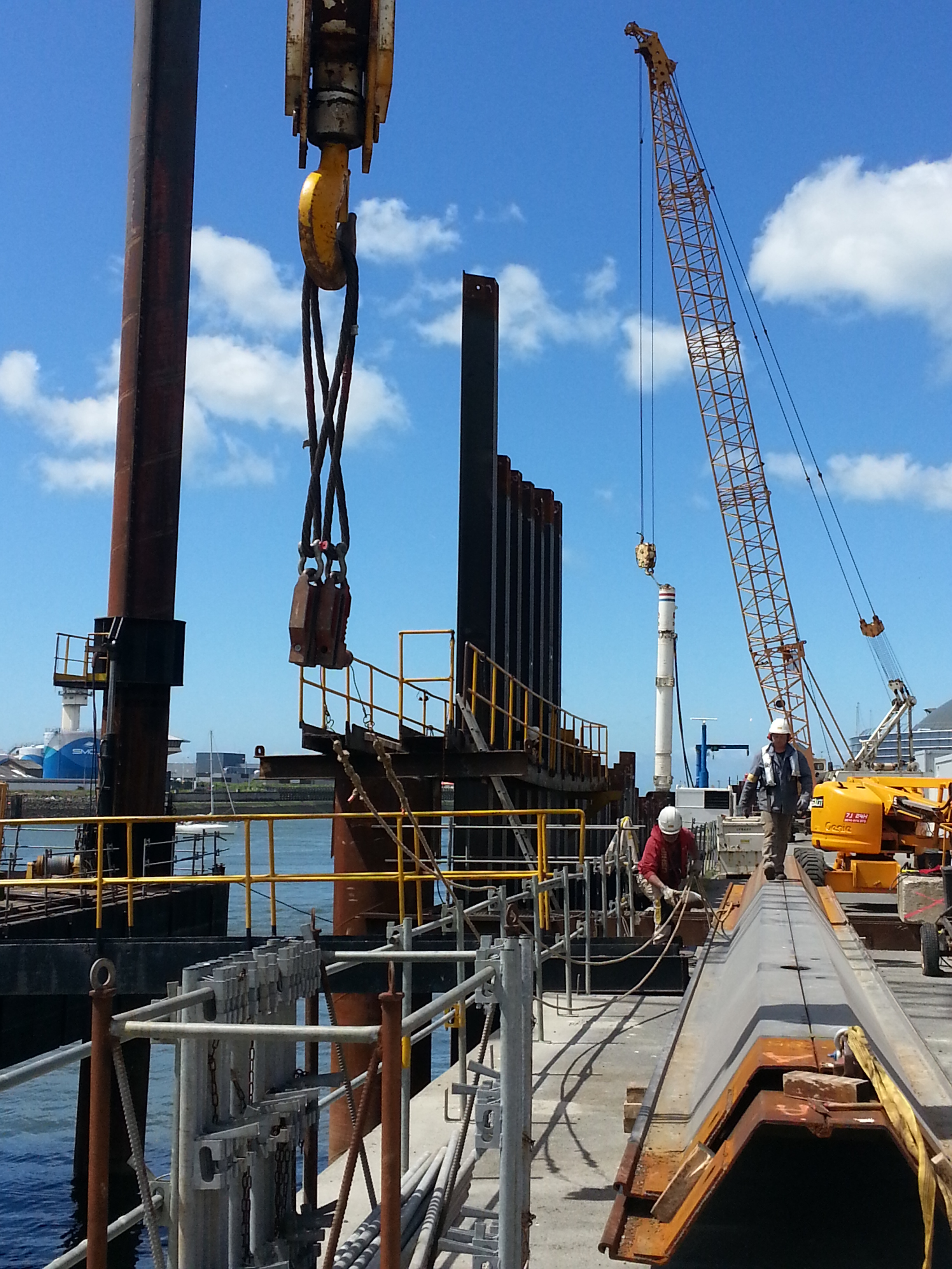 Port de Boulogne: zoom sur le chantier du quai des paquebots qui fait du bruit, beaucoup de bruit ! 