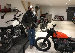 A Etaples, Coyot Motors retape les motos vintage