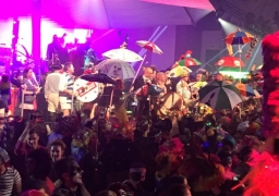 8000 carnavaleux ont lancé la saison du carnaval de Dunkerque samedi soir !