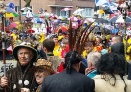 Ce sont les 3 joyeuses au carnaval de Dunkerque !