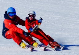 [VIDEO] Malgré son handicap, Selyan, fait du ski grâce au trottiski, et fait le buzz sur internet!