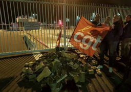 Les salariés Coca Cola de Socx en grève après l'annonce des suppression de postes