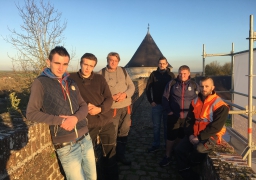 Le chantier de restauration des remparts à Montreuil vient d'être relancé