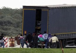 Calais : 21 jours d'ITT pour un CRS roué de coups par des migrants.