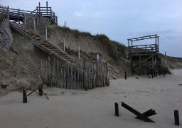 Oye-plage : l'escalier de la plage des Escardines menace de s'effondrer !