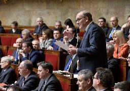 Le député du montreuillois dénonce la « politique injuste et inefficace du gouvernement ».