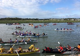 Etaples: une édition de la joute à canote sous le soleil