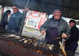 Etaples: 18.000 harengs prêts à être dégustés ce week-end