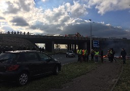 Les gilets jaunes déterminés à aller jusqu'au bout