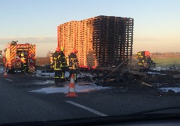 A16 : 5km de bouchon aprés l'incendie d'un poids lourd dans le calaisis 