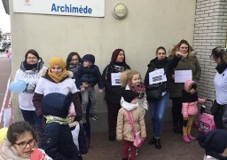 Calais: des parents de l'école Archimède protestent contre la fermeture d'une classe