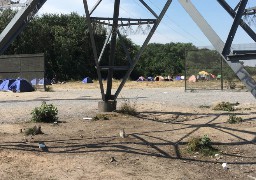 7 blessés dans une rixe entre migrants à Calais.