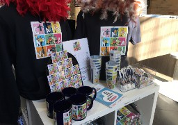 Pour le carnaval, la nouvelle collection de mugs, stylos et sweets est sortie !