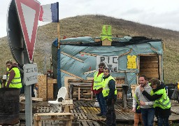 La cabane des Gilets Jaunes de Wailly-Beaucamp est démontée. 