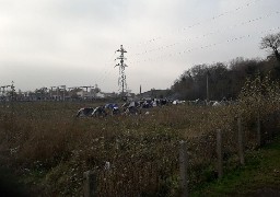 Evacuation du camp de migrants chemin du Pont de Trouille à Calais