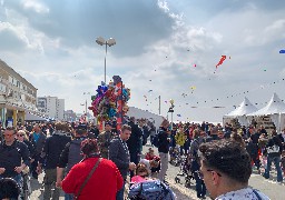 Foule des grands jours samedi et pluie dimanche pour ce 1er week-end des Cerfs Volants