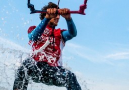 Zuydcoote : d'importants moyens de secours déployés pour un kitesurfeur