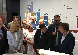 Stéphane Bern et Brigitte Macron ont inauguré le musée d'Azincourt rénové