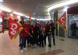 Mobilisation de la CGT pour dénoncer les conditions de travail à Auchan