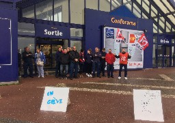 Le magasin Conforama Coquelles fermé pour cause de manifestation des salariés