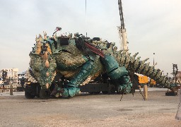 Le Dragon de Calais exposé sur le front de mer à la surprise des badauds (VIDEO)