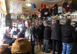 Le café du Minck à Calais fête aussi le Beaujolais 