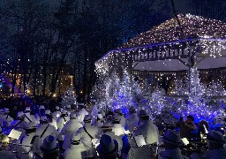 Touquet: des centaines de personnes pour le lancement des illuminations